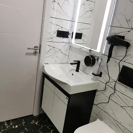 Gorila 1 Appartamento Voždivac